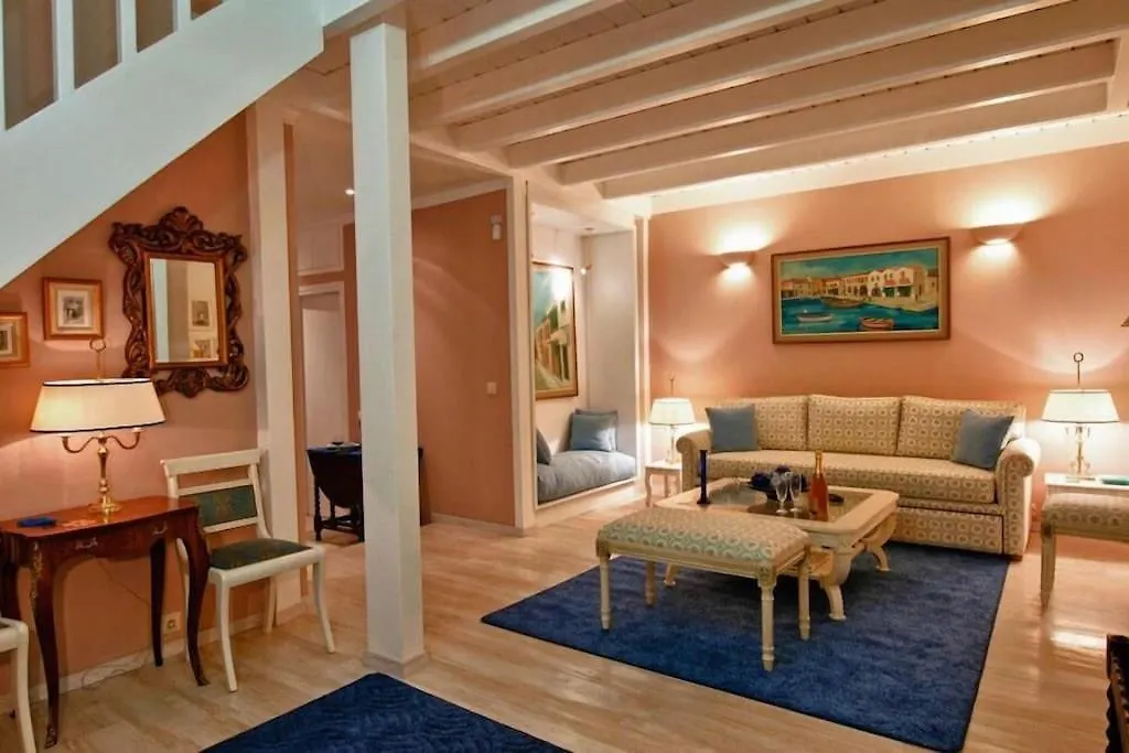 Acropolis Luxury House-1